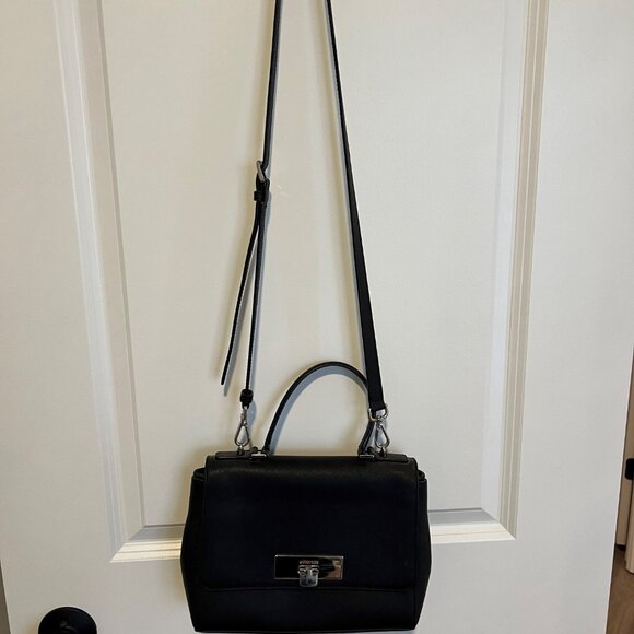 Michael Kors - Picture 1 of 3
